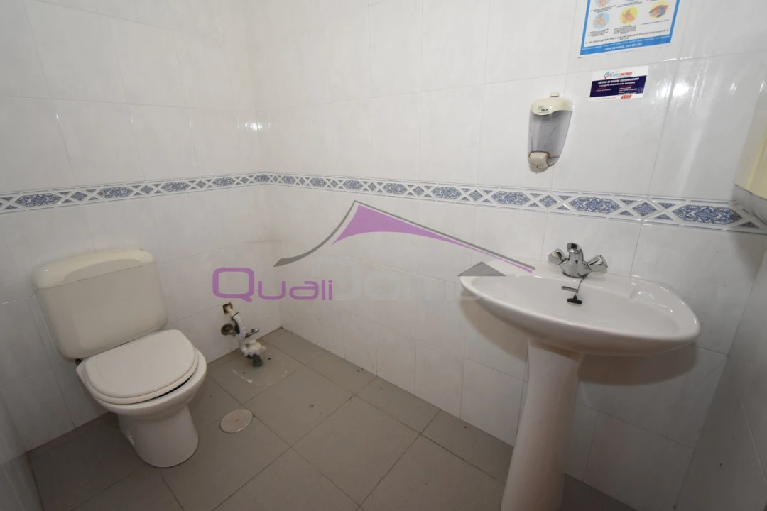 Loja para Venda em Vila Nova da Barquinha Foto 11