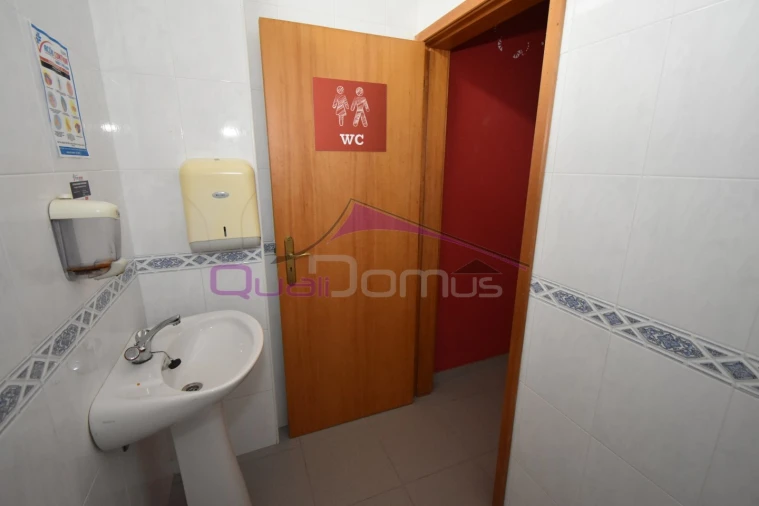 Loja para Venda em Vila Nova da Barquinha Foto 10