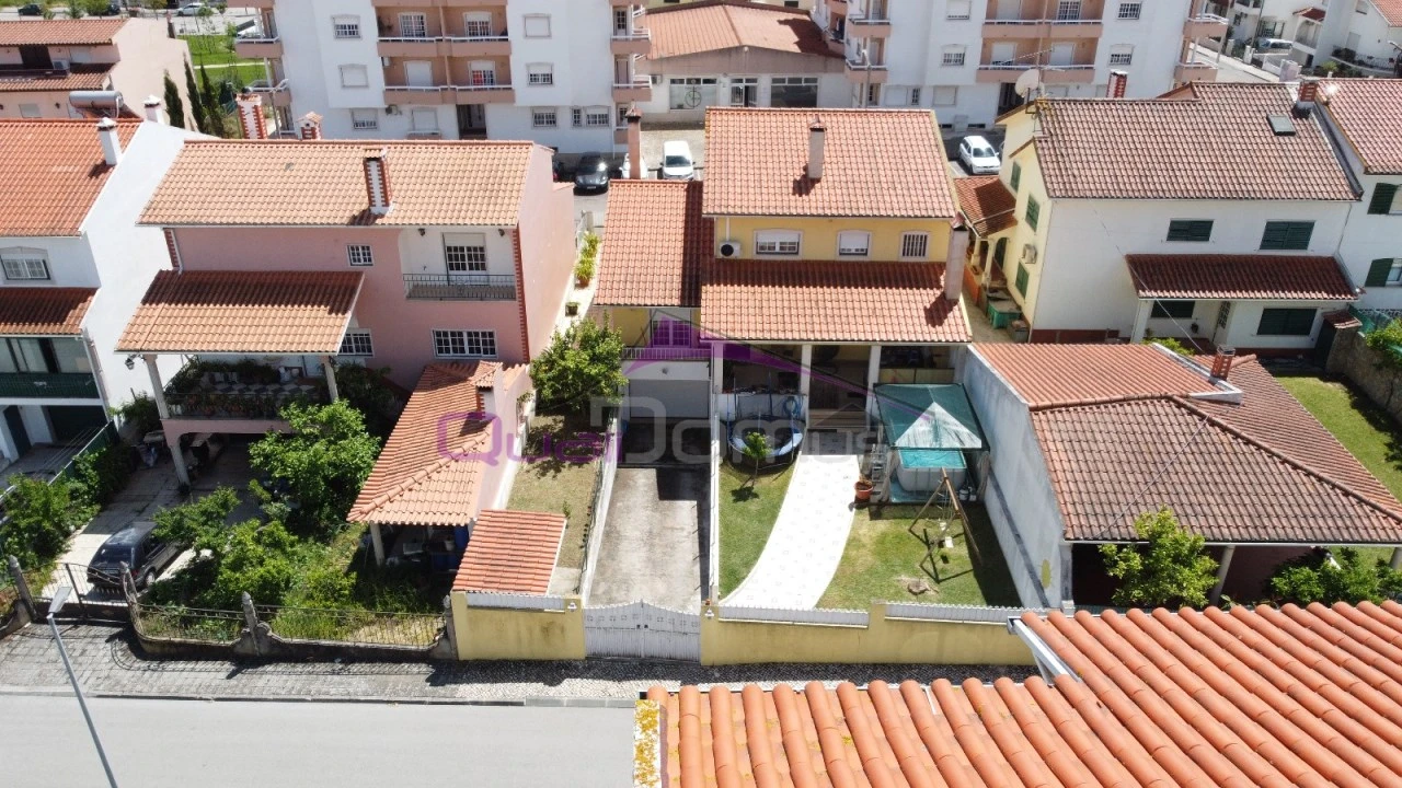 Moradia T4 para Venda em Nossa Sra de Fatima Foto 3