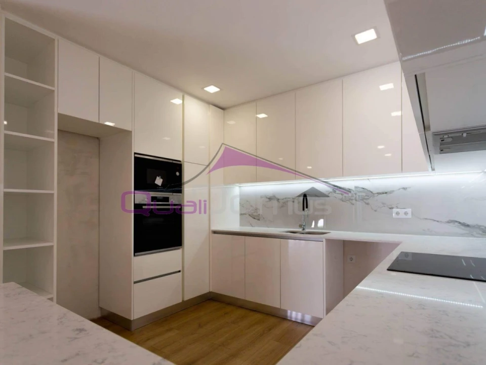 Moradia T4 para Venda em Nossa Sra de Fatima Foto 4