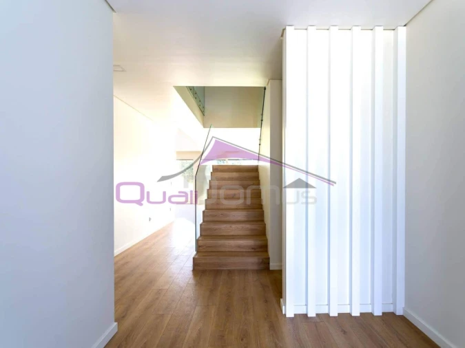 Moradia T4 para Venda em Nossa Sra de Fatima Foto 8