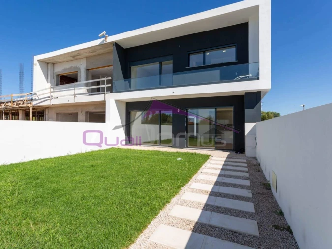 Moradia T4 para Venda em Nossa Sra de Fatima Foto 26