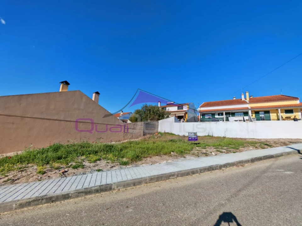 Terreno para Venda em Carregueira Foto 2