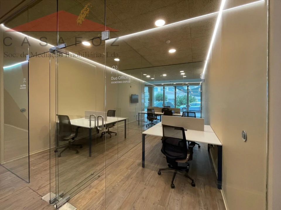 Escritório para Arrendamento em Lordelo do Ouro e Massarelos Foto 2