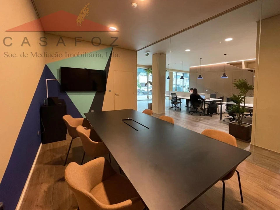 Escritório para Arrendamento em Lordelo do Ouro e Massarelos Foto 9