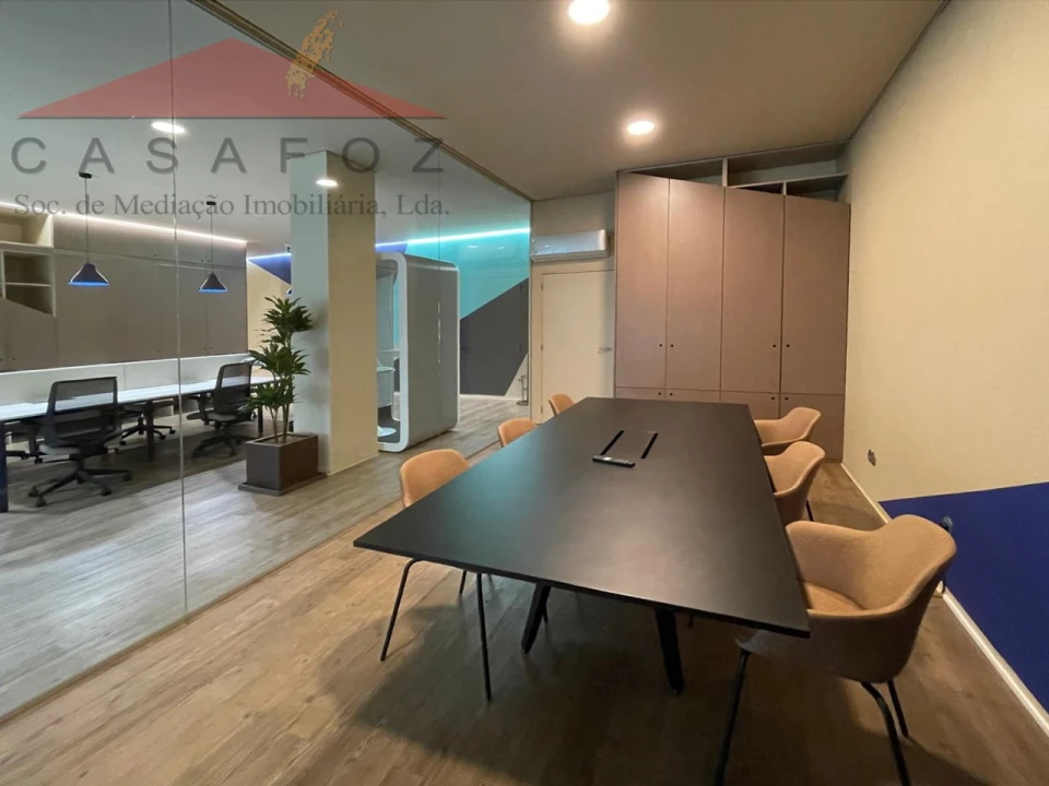 Escritório para Arrendamento em Lordelo do Ouro e Massarelos Foto 10