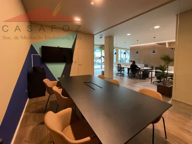 Escritório para Arrendamento em Lordelo do Ouro e Massarelos Foto 9