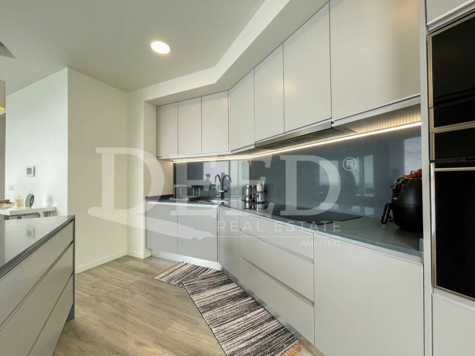 Moradia T2 para Venda em Arco da Calheta Foto 10