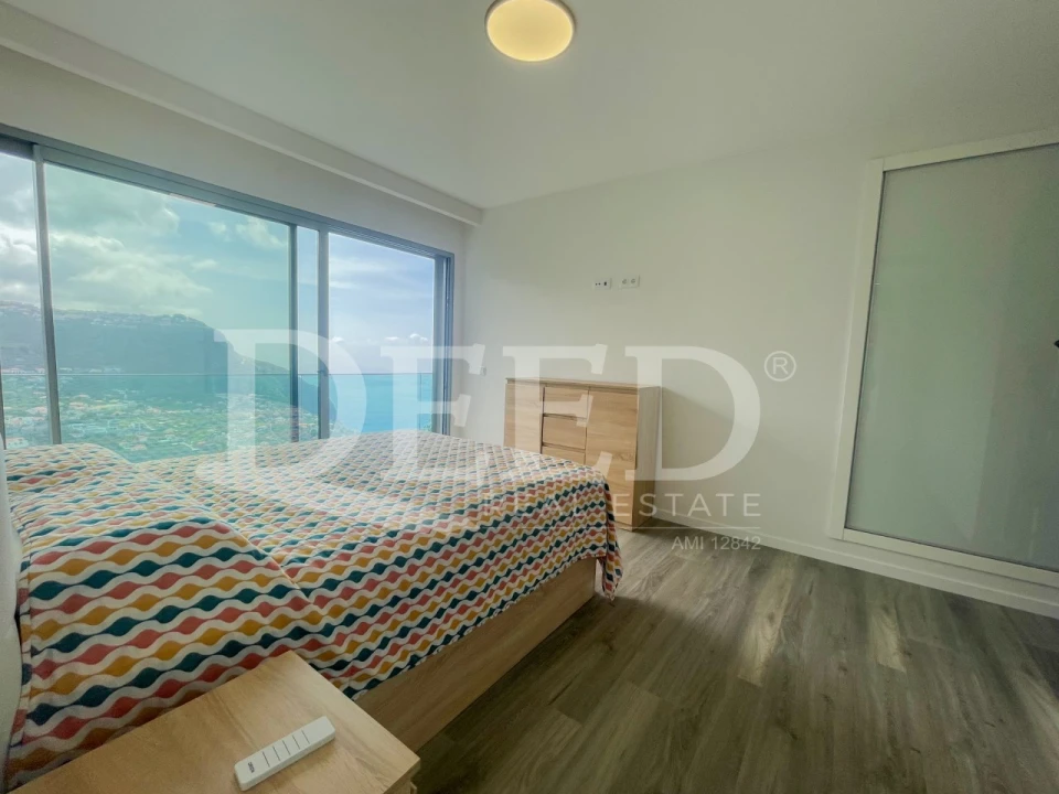 Moradia T2 para Venda em Arco da Calheta Foto 14