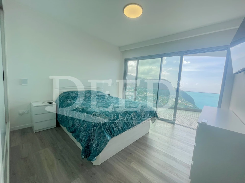 Moradia T2 para Venda em Arco da Calheta Foto 16