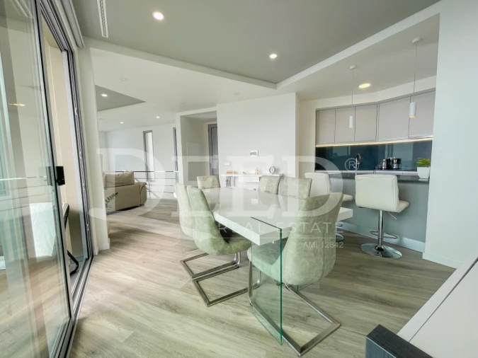 Moradia T2 para Venda em Arco da Calheta Foto 11