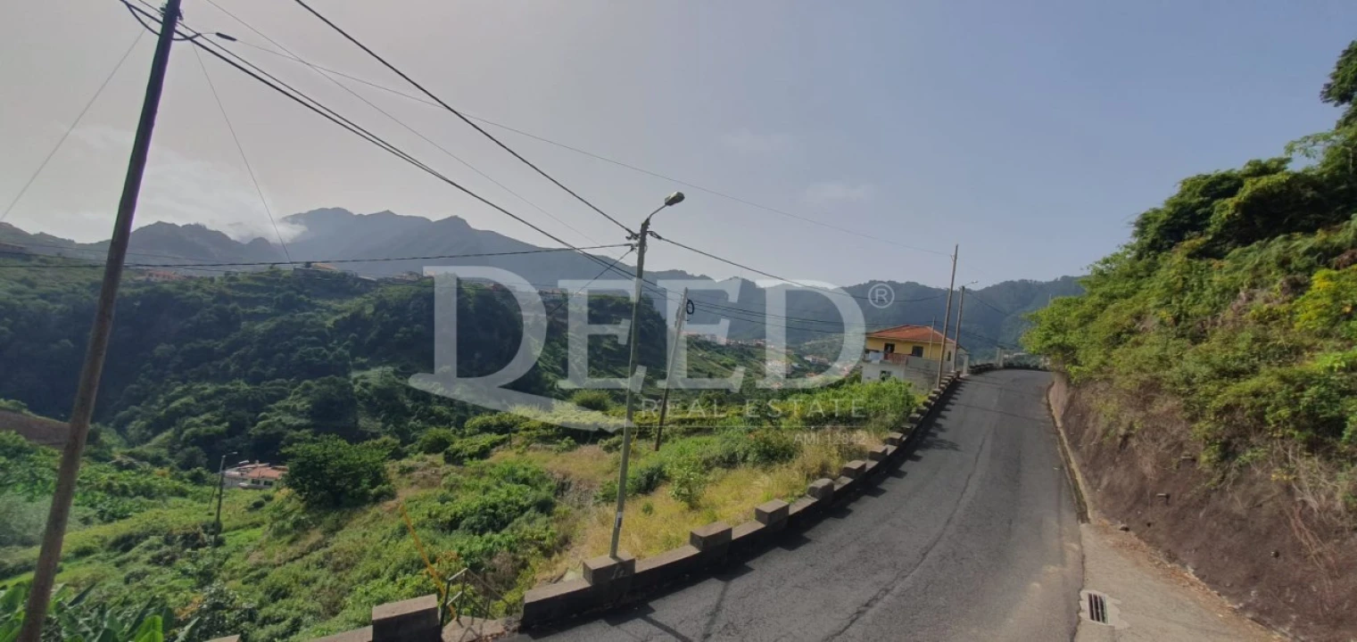 Terreno para Venda em Porto da Cruz Foto 2