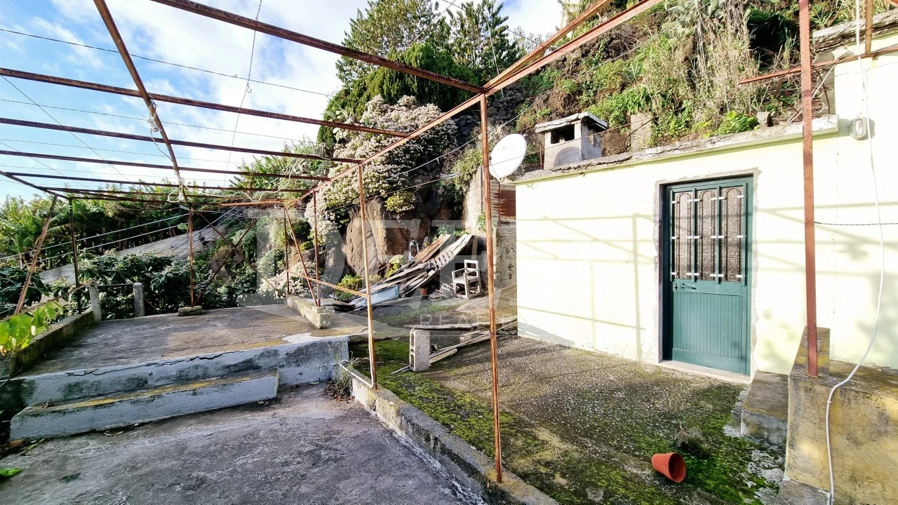 Moradia T2 para Venda em Ribeira Brava Foto 13