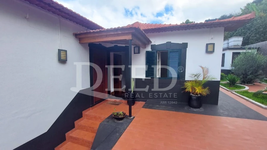 Moradia T3 para Venda em Santa Cruz