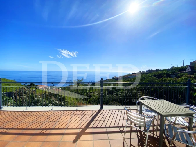 Moradia T4 para Venda em Arco da Calheta Foto 2