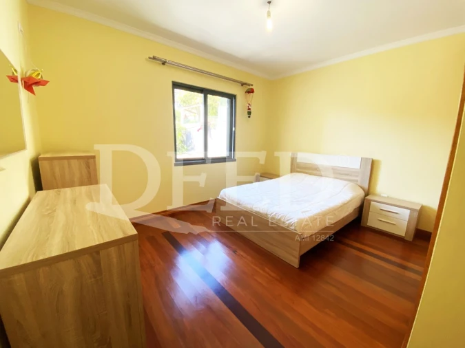 Moradia T4 para Venda em Arco da Calheta Foto 13