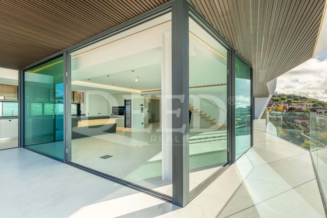 Moradia T3 para Venda em Funchal (Santa Maria Maior) Foto 14