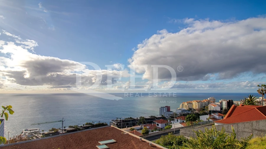 Moradia T3 para Venda em São Martinho Foto 8