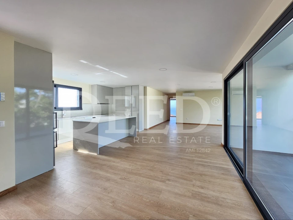 Apartamento T2 para Venda em Funchal (Santa Maria Maior) Foto 2