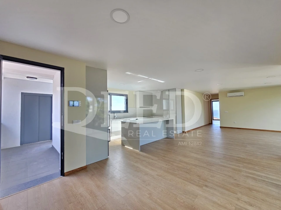 Apartamento T2 para Venda em Funchal (Santa Maria Maior) Foto 3