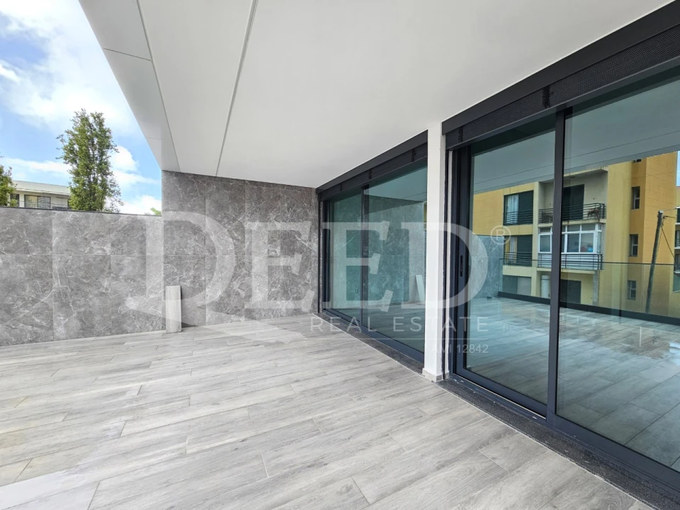 Apartamento T2 para Venda em São Martinho Foto 4