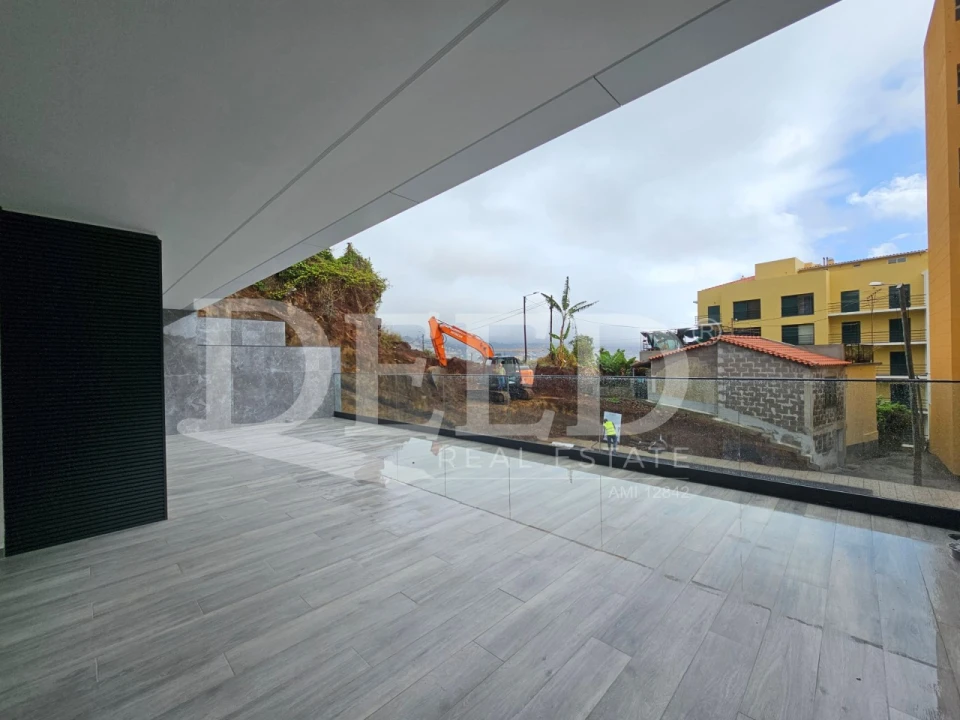 Apartamento T2 para Venda em São Martinho Foto 5