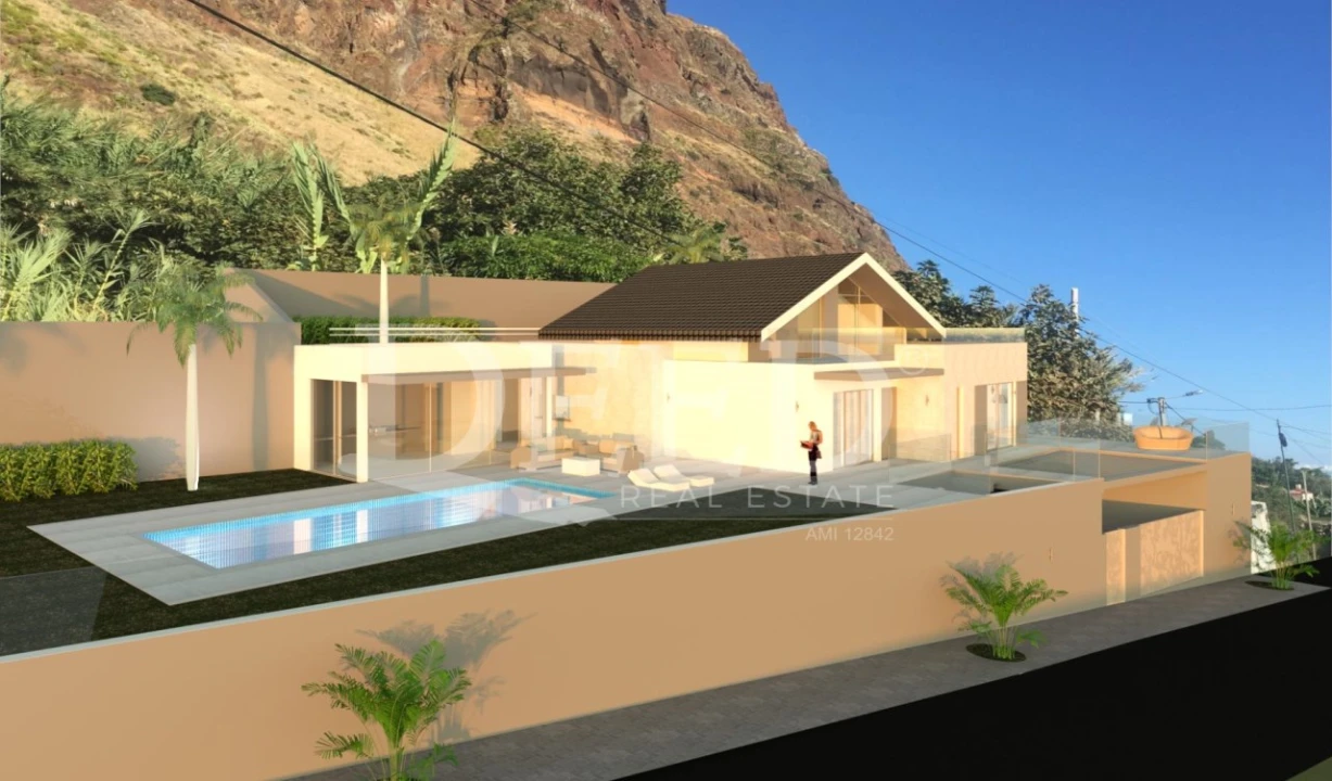 Moradia T4 para Venda em Paul do Mar Foto 4