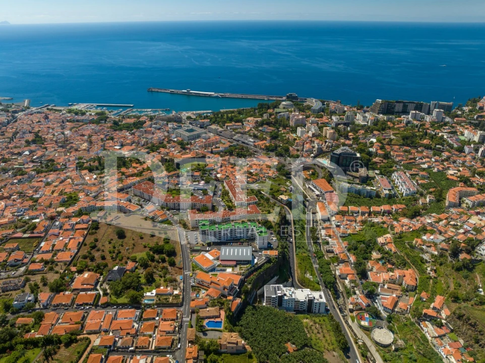 Apartamento T6 para Venda em Funchal (São Pedro) Foto 13