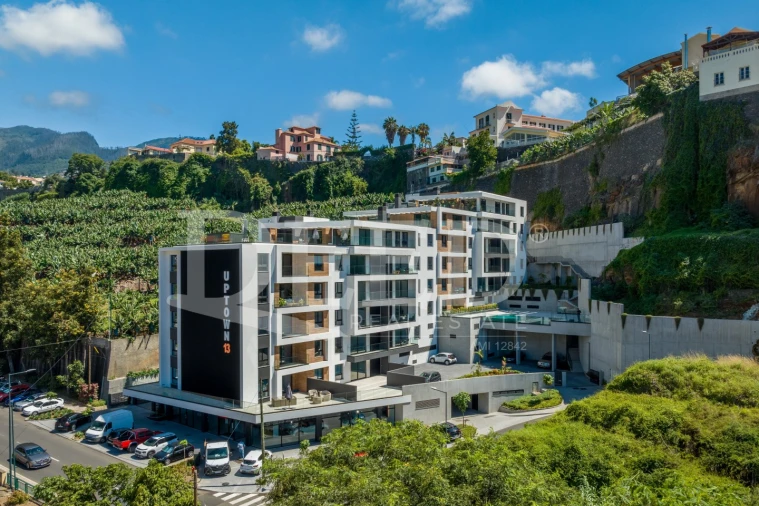 Apartamento T6 para Venda em Funchal (São Pedro)