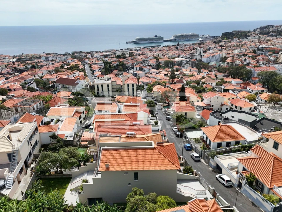 Moradia T4 para Venda em Funchal (Santa Luzia) Foto 42