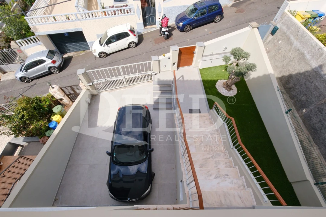 Moradia T4 para Venda em Funchal (Santa Luzia) Foto 10