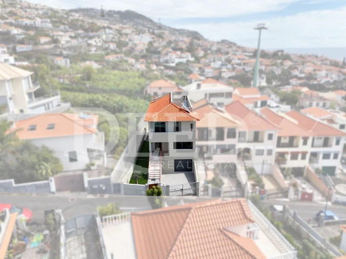 Moradia T4 para Venda em Funchal (Santa Luzia) Foto 4