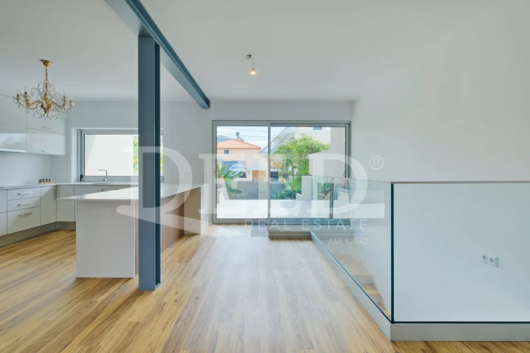 Moradia T4 para Venda em Funchal (Santa Luzia) Foto 23