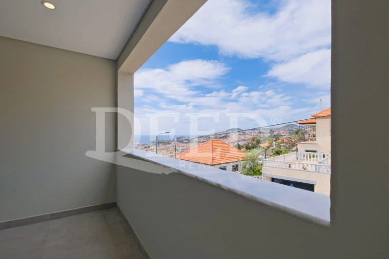 Moradia T4 para Venda em Funchal (Santa Luzia) Foto 25