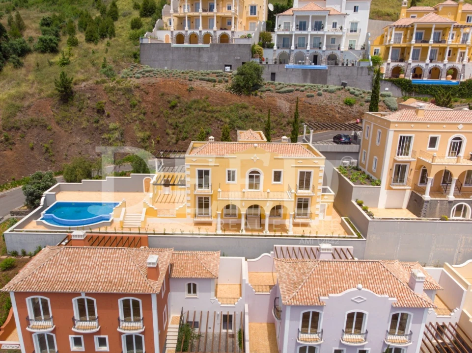 Moradia T4 para Venda em São Gonçalo Foto 2