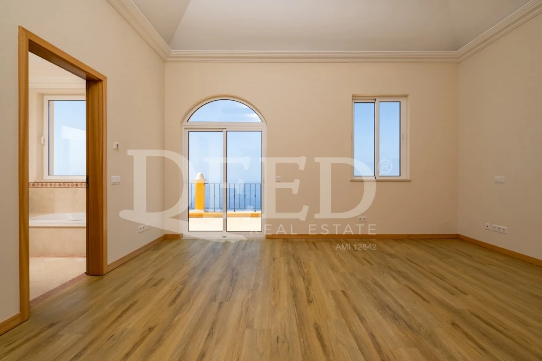 Moradia T4 para Venda em São Gonçalo Foto 11