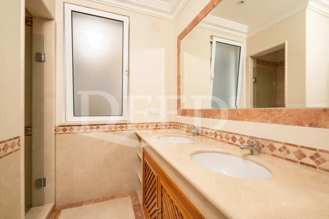 Moradia T4 para Venda em São Gonçalo Foto 21