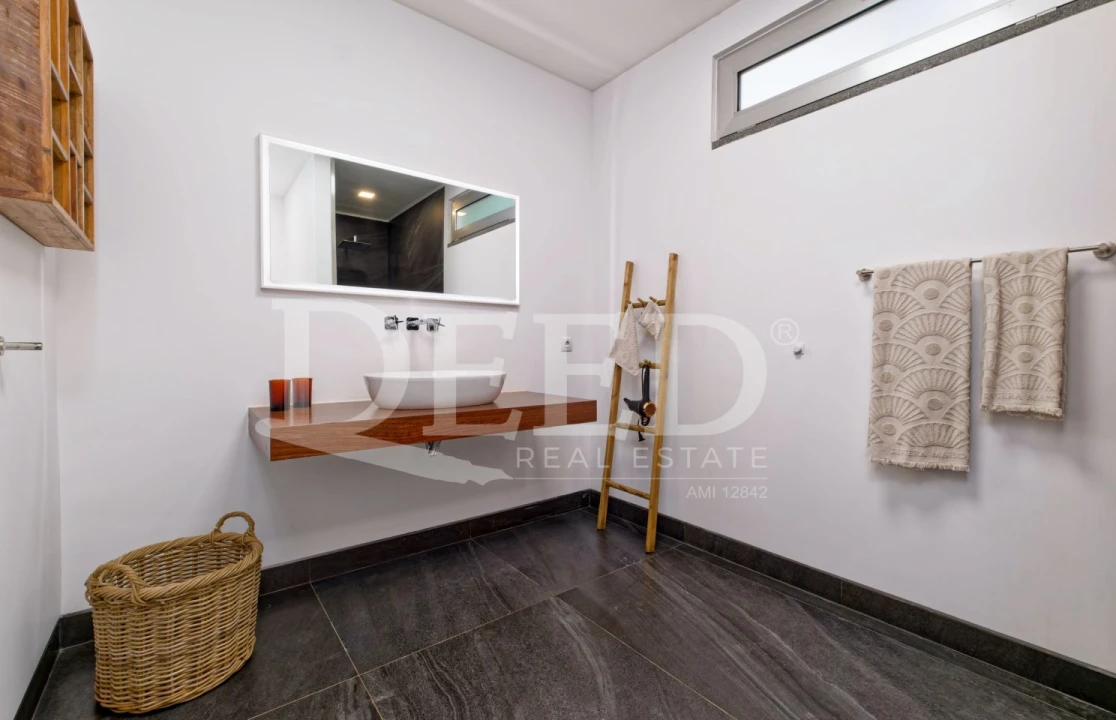 Moradia T3 para Venda em Caniço Foto 31