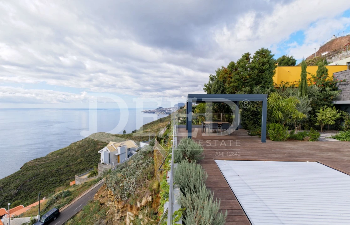 Moradia T3 para Venda em Caniço Foto 36