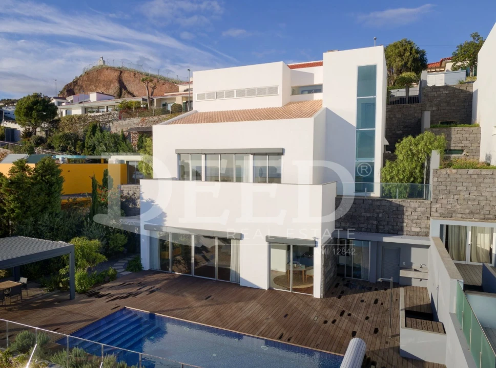 Moradia T3 para Venda em Caniço Foto 2