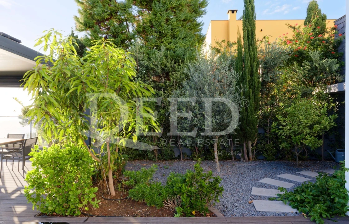 Moradia T3 para Venda em Caniço Foto 48