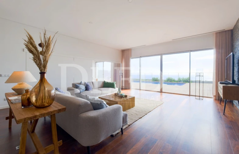 Moradia T3 para Venda em Caniço Foto 8