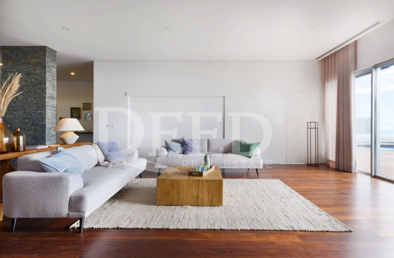 Moradia T3 para Venda em Caniço Foto 11