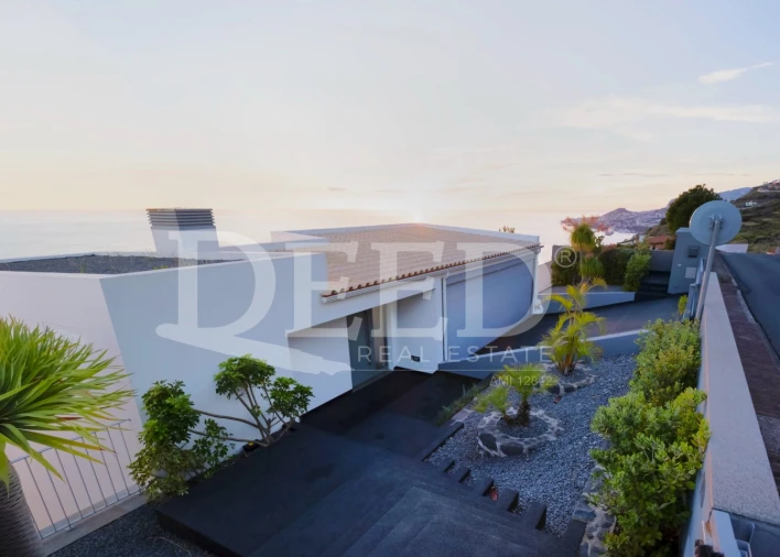 Moradia T3 para Venda em Caniço Foto 52