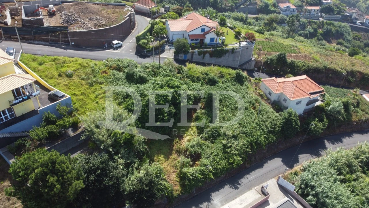 Terreno para Venda em Canhas Foto 2
