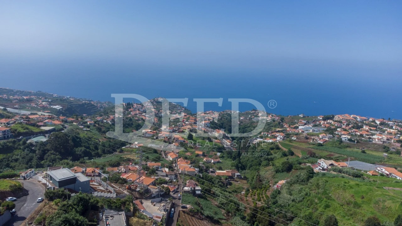 Terreno para Venda em Canhas Foto 3