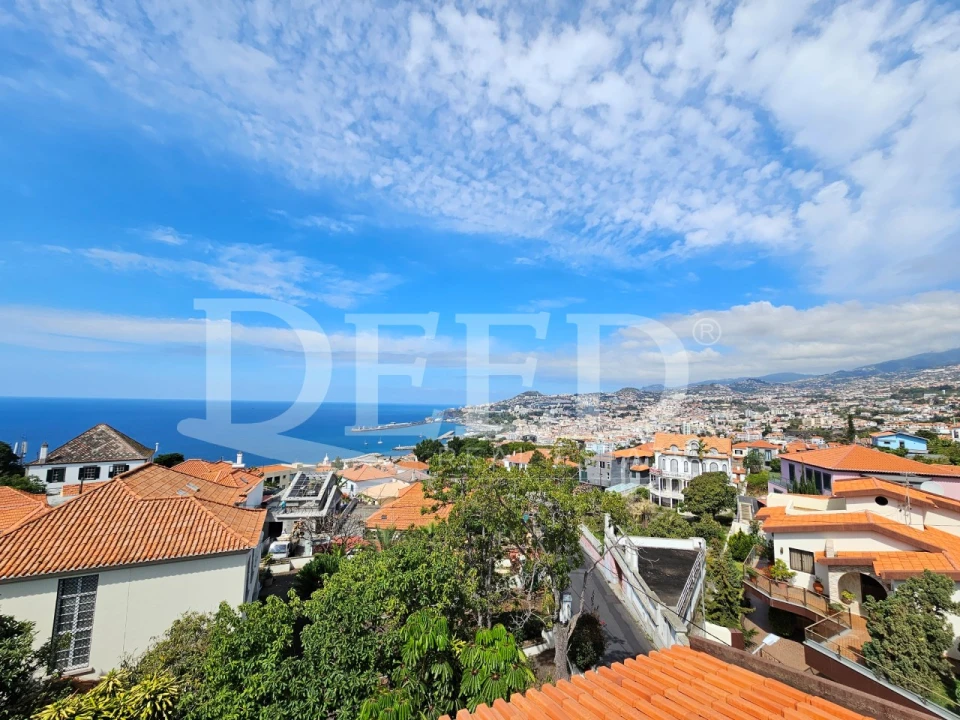 Moradia T3 para Venda em Funchal (Santa Maria Maior) Foto 2