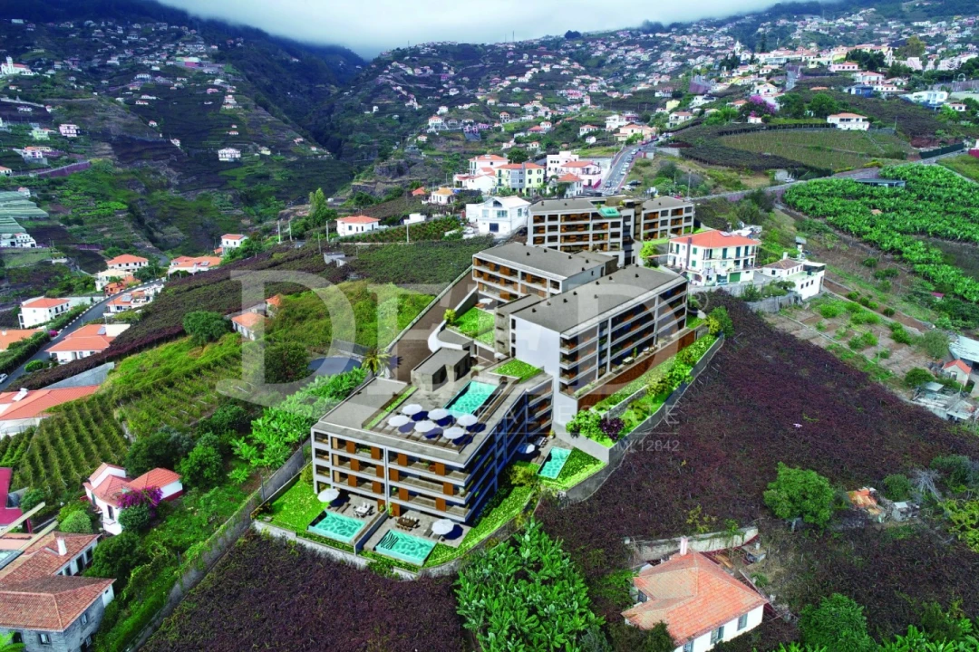 Apartamento T3 para Venda em Estreito de Camara de Lobos Foto 1