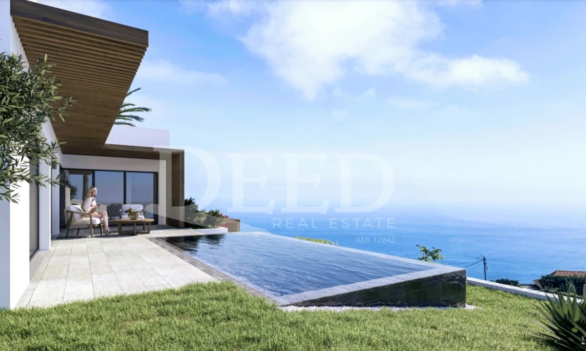 Moradia T3 para Venda em Prazeres Foto 1