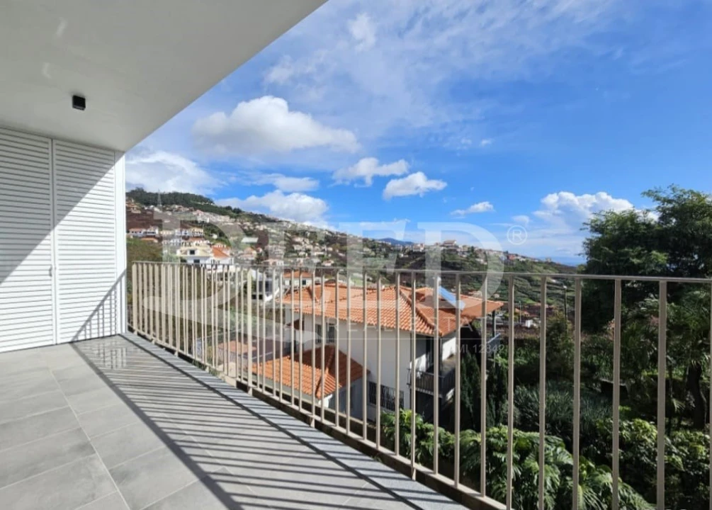 Apartamento T3 para Venda em Estreito de Camara de Lobos Foto 18